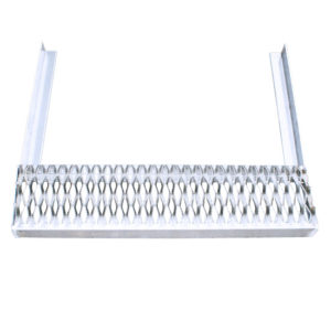 BESTfit Aluminum Lower Step With Early Style Tread & Brackets For Peterbilt